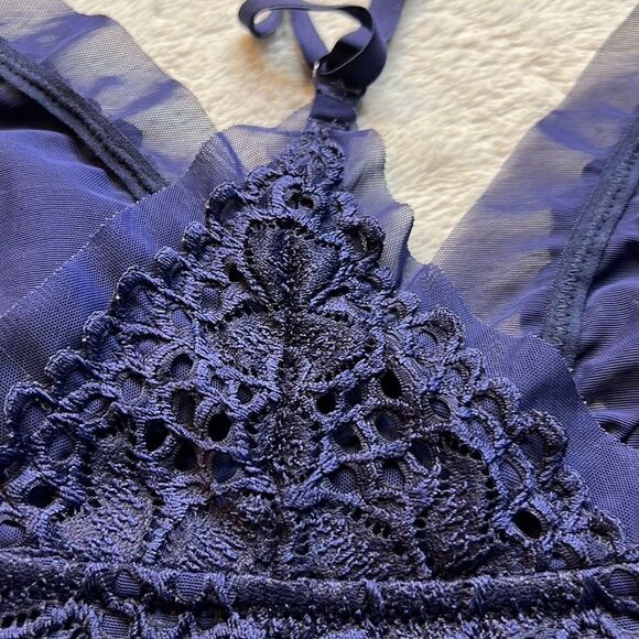 Aerie Blue Lace Bralette - Size Large - Picture 9 of 12